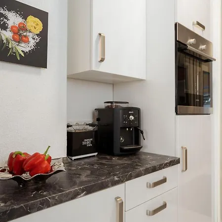 Ferienwohnung-ahw-002 *